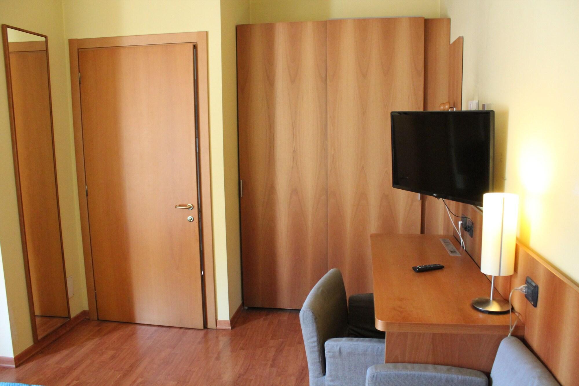 Hotel Selide Desio Exteriör bild