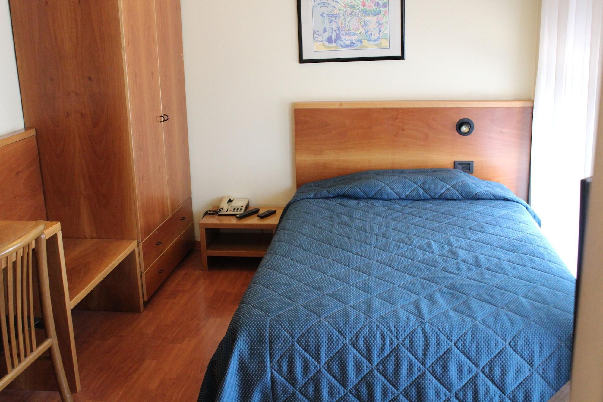 Hotel Selide Desio Exteriör bild