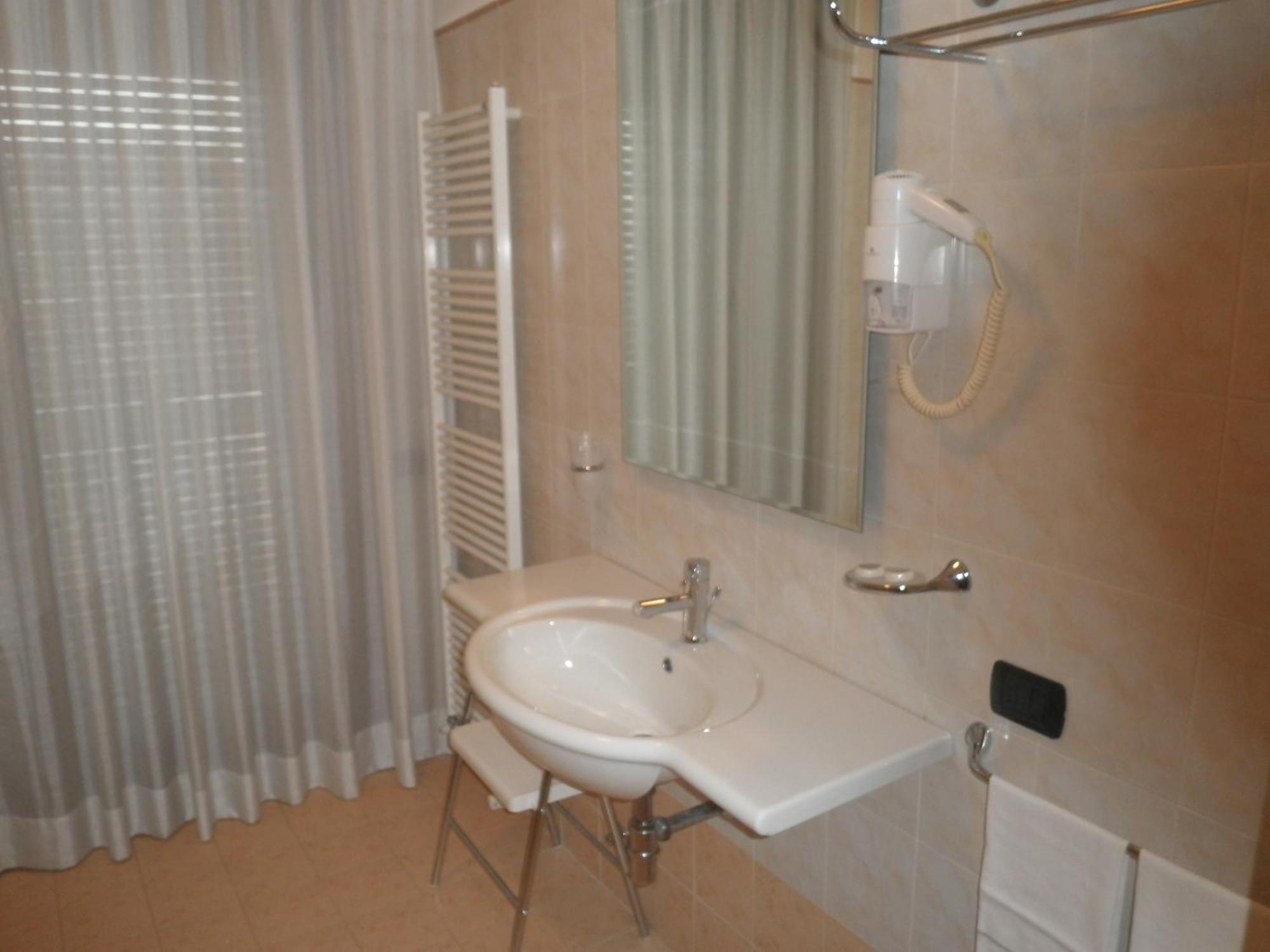 Hotel Selide Desio Exteriör bild